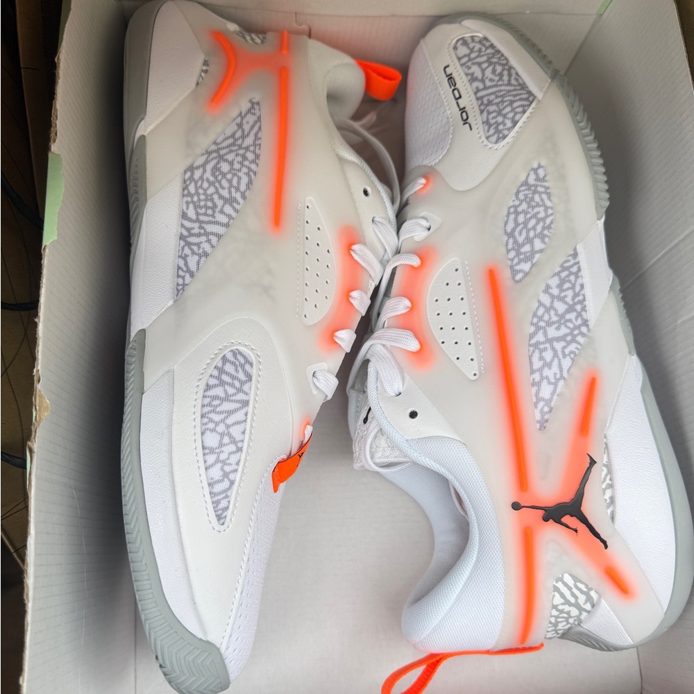 Jordan heir trainers white with Neon Orange Accents
